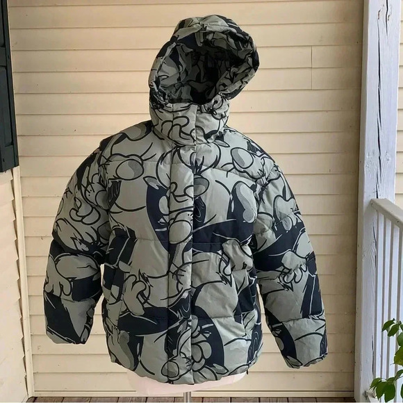 NWT H&M x Warner Bros Looney Tunes Sylvester Oversized Puffer hard find RARE - Picture 2 of 11